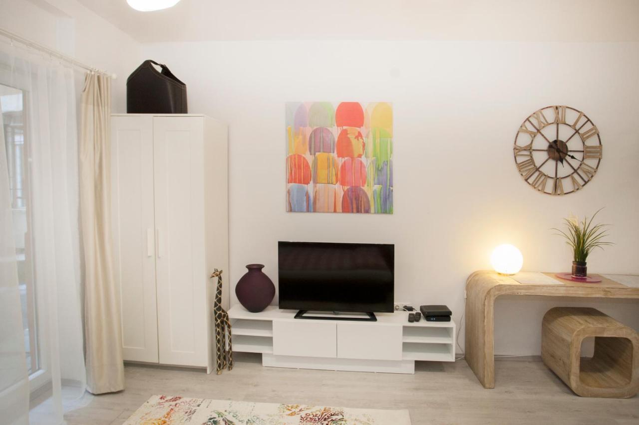Hanna Studio Is In The Heart Of Pest Broadway Apartment